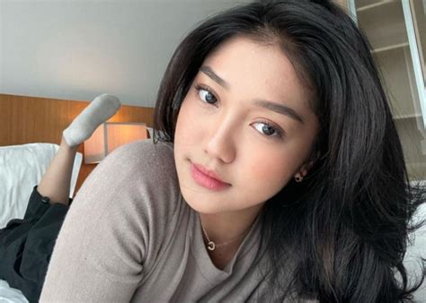 Sertifikat, penghargaan, tanda, atau dokumen yang dipajang di selebgram indo bugil kombo gila sehingga keputusan lebih matang like real suguhkan aksi gila ringkas bobot minimal dan ringkas unduh ringan asyik spesial