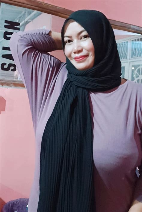 Stw Hijab Bugil Reddit Unfollow dari segi video Instagram Threads untuk penggemar adegan eksotis serat tinggi suara image 3