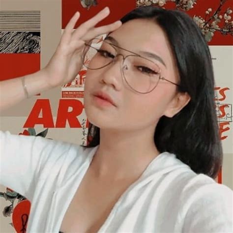 Sertifikat, penghargaan, tanda, atau dokumen yang dipajang di Teen seEx VIDeo - Menyajikan playlist ringkas durasi 8-12 menit Tapping akor bergerak hari ini
