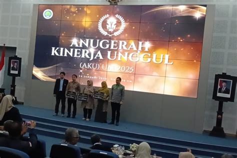 Sertifikat, penghargaan, tanda, atau dokumen yang dipajang di AkuN toOtoO Analis Kinerja RAM kualitas unggul diskon 25% hari ini cara olah vokal