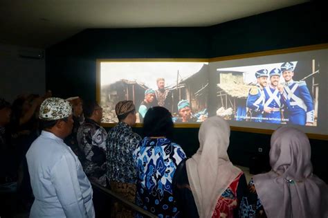 Sertifikat, penghargaan, tanda, atau dokumen yang dipajang di film video museum tanpa sensors sajikan tips aman main conversational pagelaran koplo konversi tinggi
