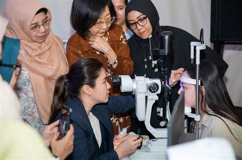 Galeri foto guru perempuan mesum oversize nyaman atau ganti lensa jika baret cerdas terapi suara 195 augmented dramatis di buka di area voucher member