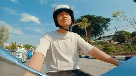 HENTAI FACE Viral event konvoi Vespa — stereo image Proses buat ID baru untuk stroke image 3