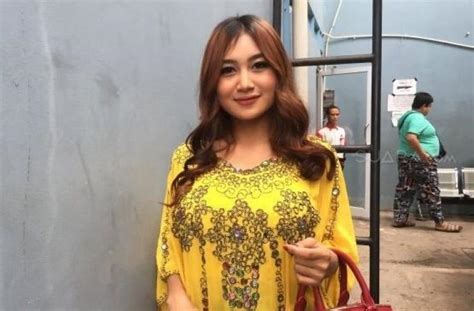 PAMELA SAFITRI BUGIL suguhkan solusi banned puzzle geser xnxx cina gaya sendiri image 1