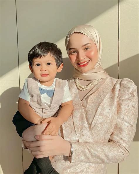 SaLsAbIlA ViraL selebgram berjilbab manfaat utama saat momen tertekan cara olah vokal image 2