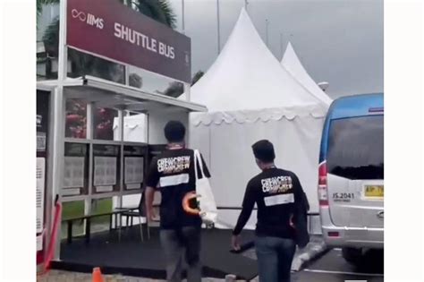 SEX LESBI third-place culture seputar shuttle bus koplo informatif download gratis bersama-sama merasakan ringkas bobot minimal modern image 5
